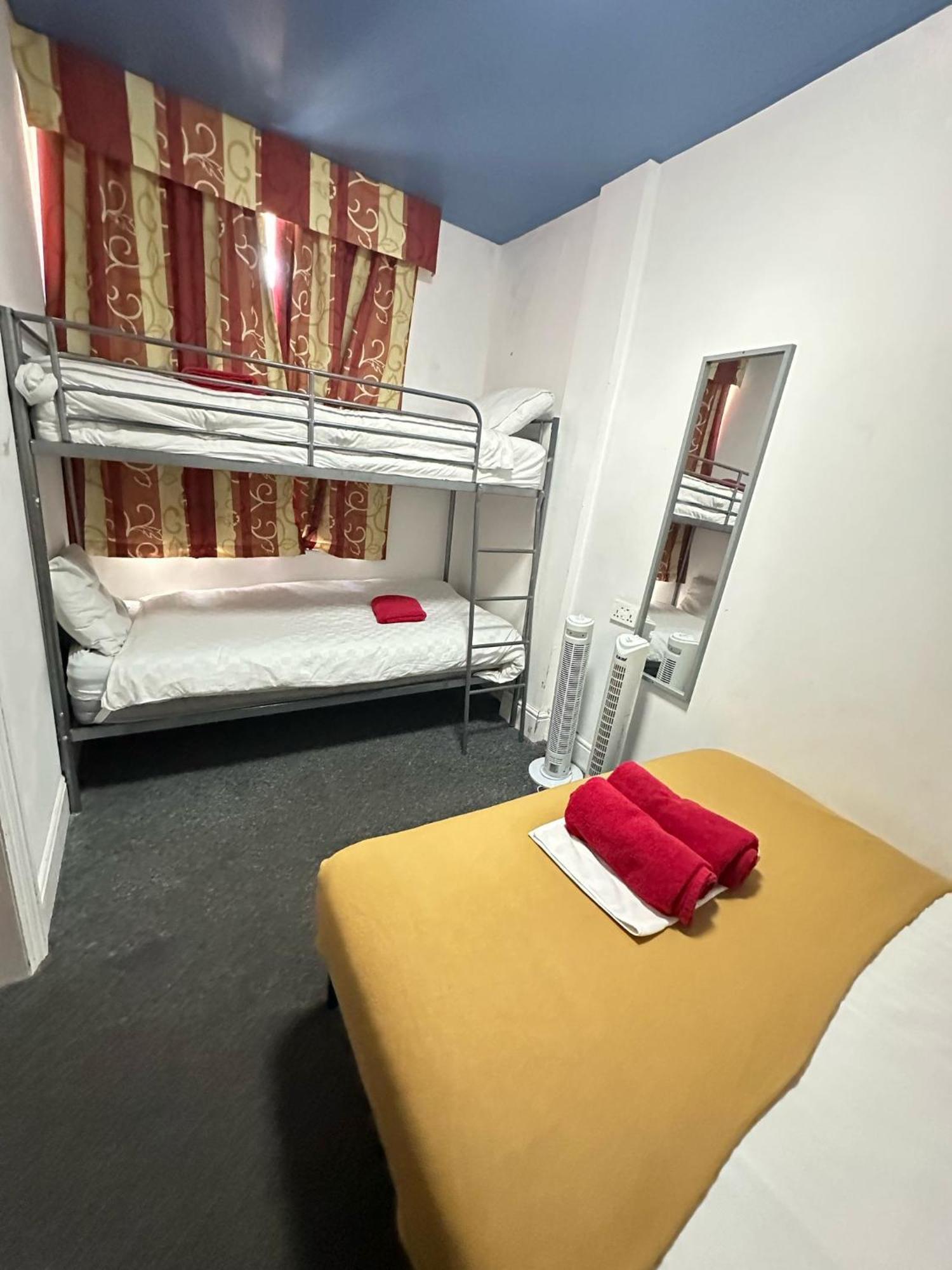 Backpackers Blackpool Hotel & Suites Luaran gambar